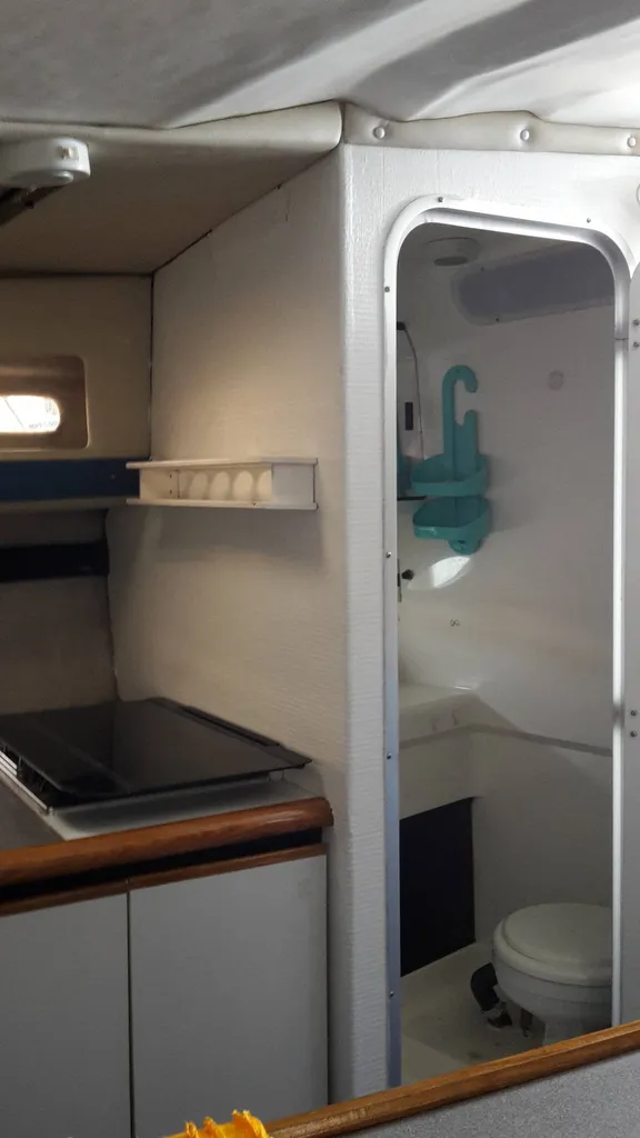 Bateau d'ocassion day cruiser avec cabine en vente à Bandol