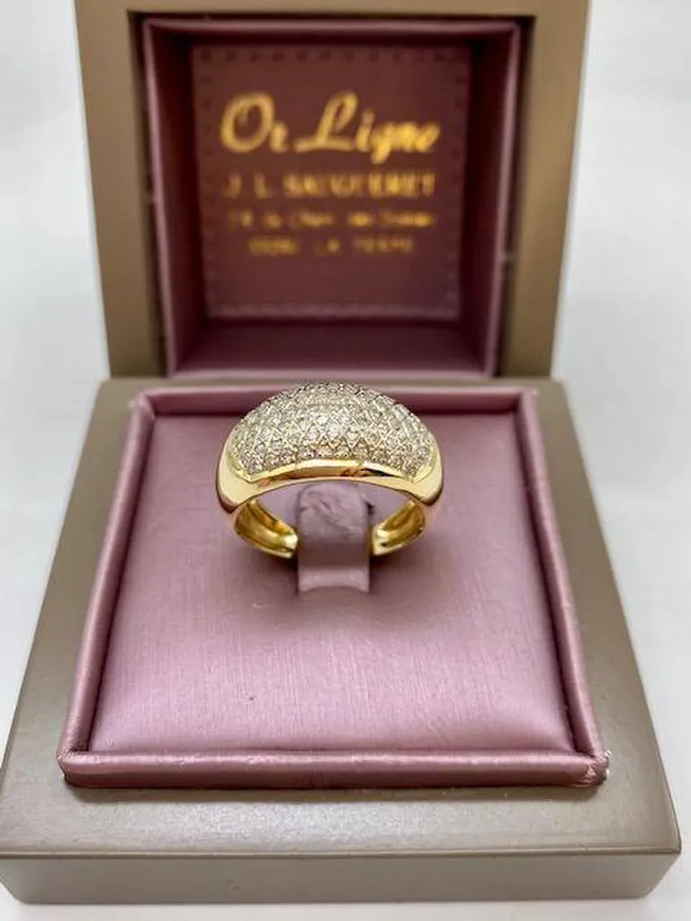 Bague en or 750/1000ème avec large pavage de diamants en dépôt vente chez Or Ligne à La Teste près de Bordeaux