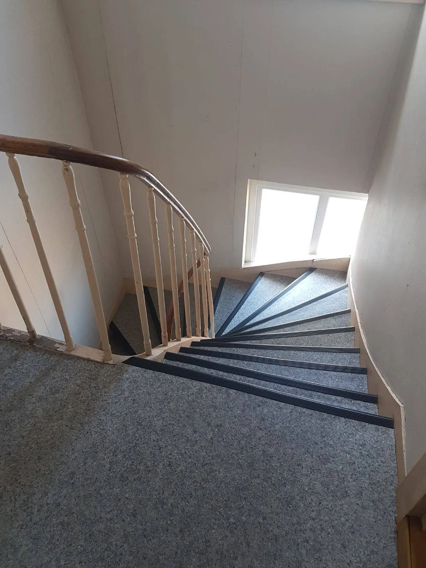 Vends appartement  loué en exclusivité de 39.50m² vendu loué, au troisième étage