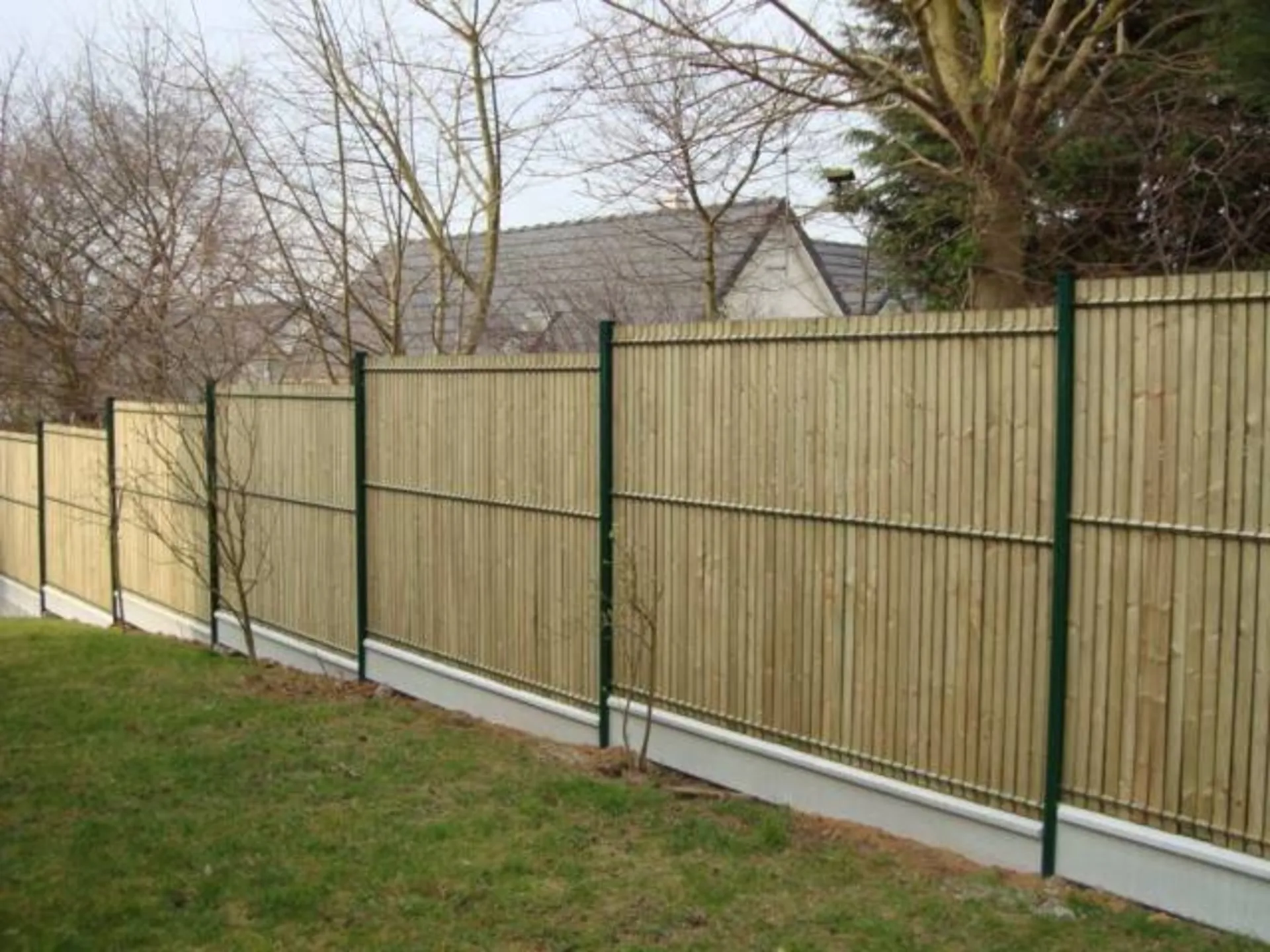 pose d'une clôture avec occultant rigide bois dans le Calvados 14