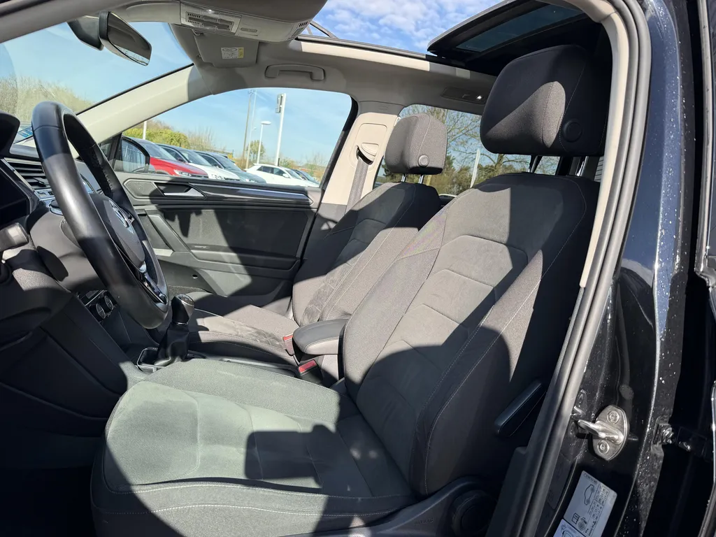 Achat Volkswagen Tiguan d’occasion proche Le Havre : SUV 7 places R-Line disponible chez votre concessionnaire Caudebec Automobiles