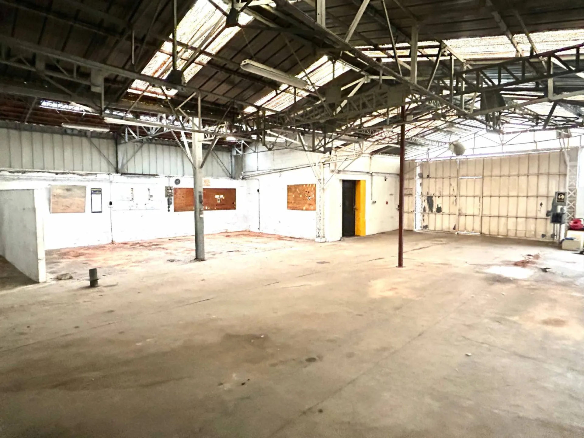 Ensemble immobilier (maison + ancien Garage automobile) Bègles  