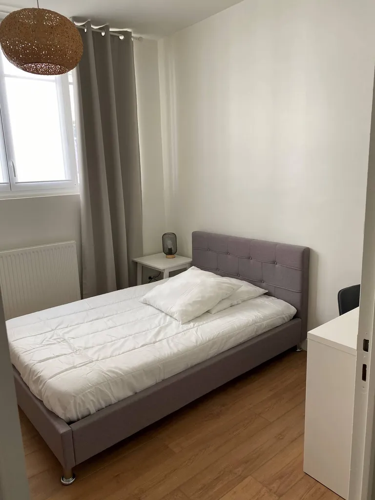 Coût pour rénovation peinture et pose papier peint d'un appartement à Rouen proche Mont-Saint-Aignan