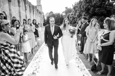 cérémonie laïque dans un abbaye