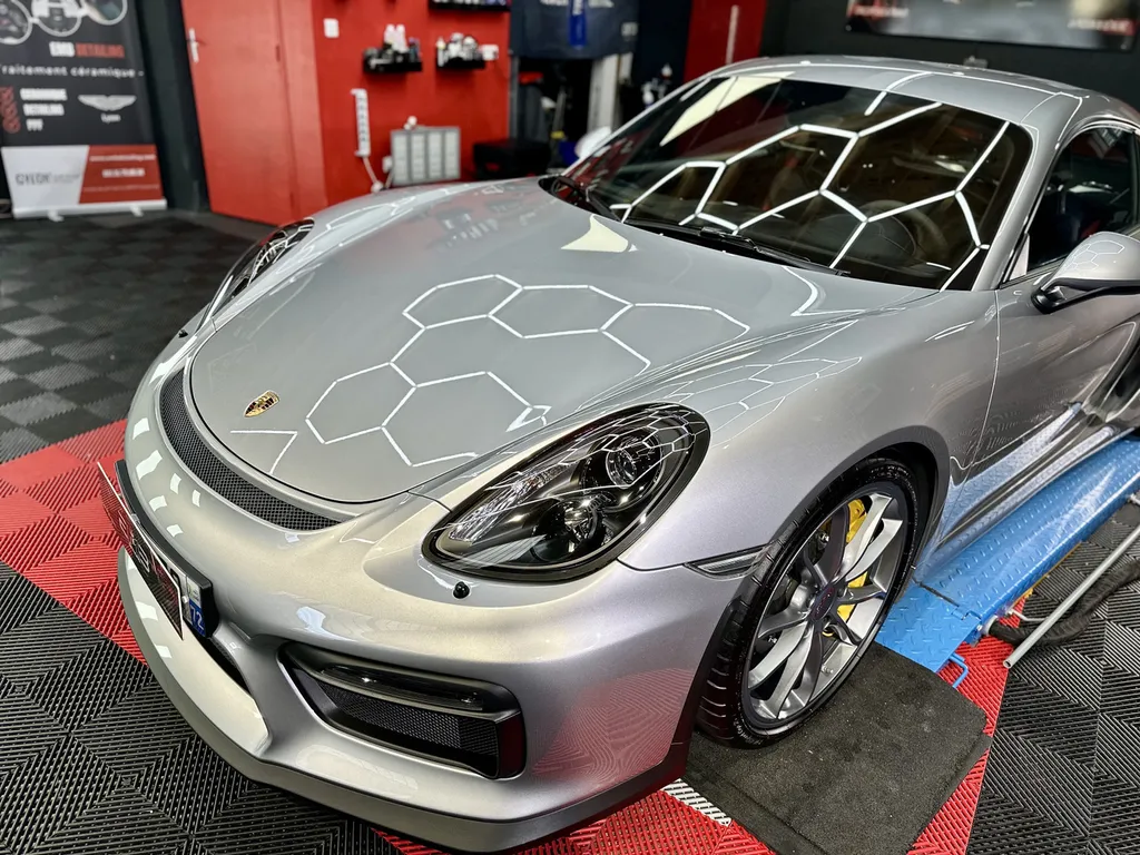 Protection carrosserie sur Limonest spécialiste porsche GT4