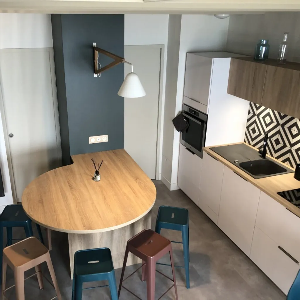 Optimisation des volumes pour un confort maximal, par l’Atelier D. architecte d’intérieur à Bordeaux.