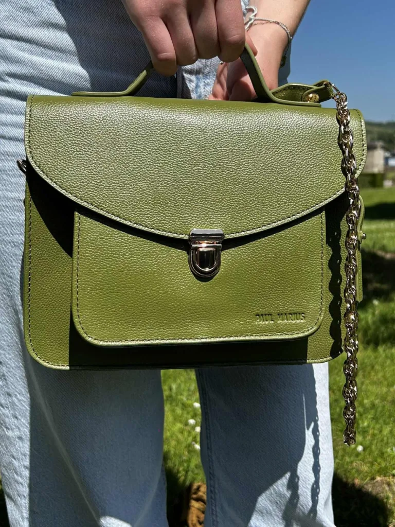 Mademoiselle George N°2 vert olive de Paul Marius disponible chez Evasion Eu