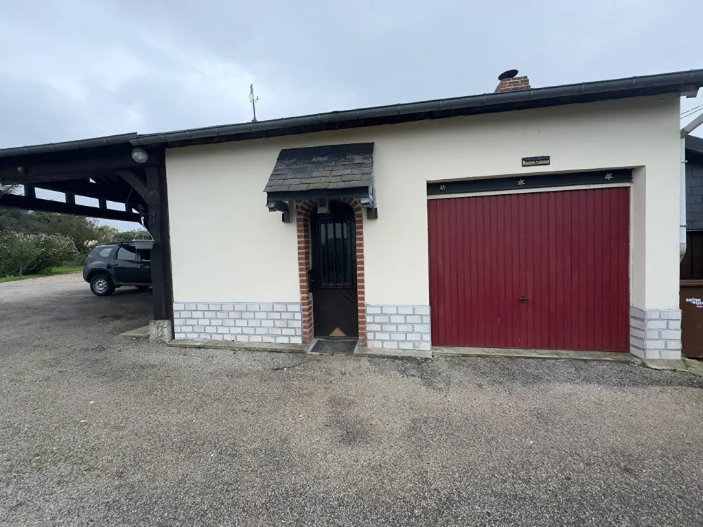 A vendre maison bourgeoise de 137 m² édifiée sur un terrain de 3545 m² sur la commune de ESCROVILLE 27400