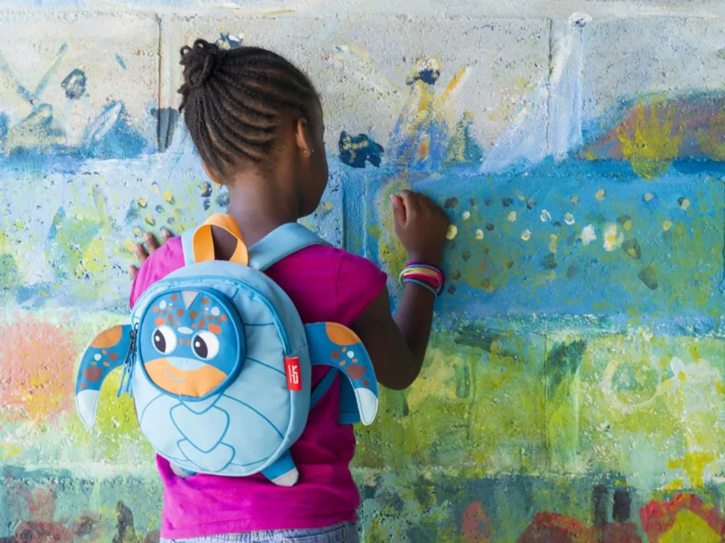 photographe maroquinerie sac scolaire sac à goûter en situation