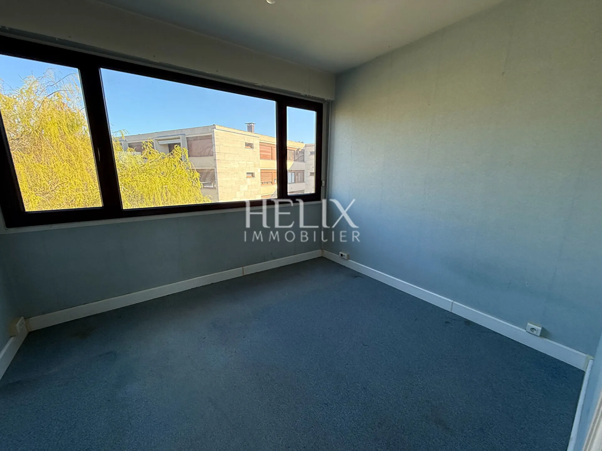 Noisy Le Roi très bel appartement dans une résidence recherchée, idéalement situé dans un environnement calme et arboré