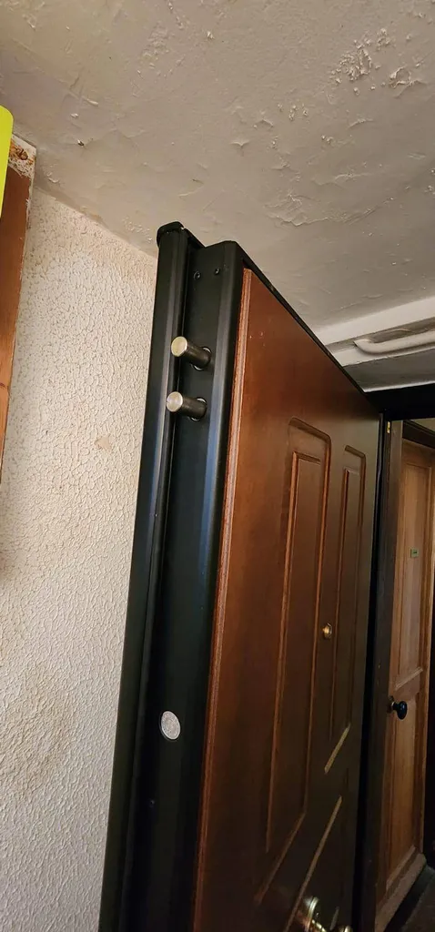 Remplacement de porte d'entrée à la Croix-Rousse 