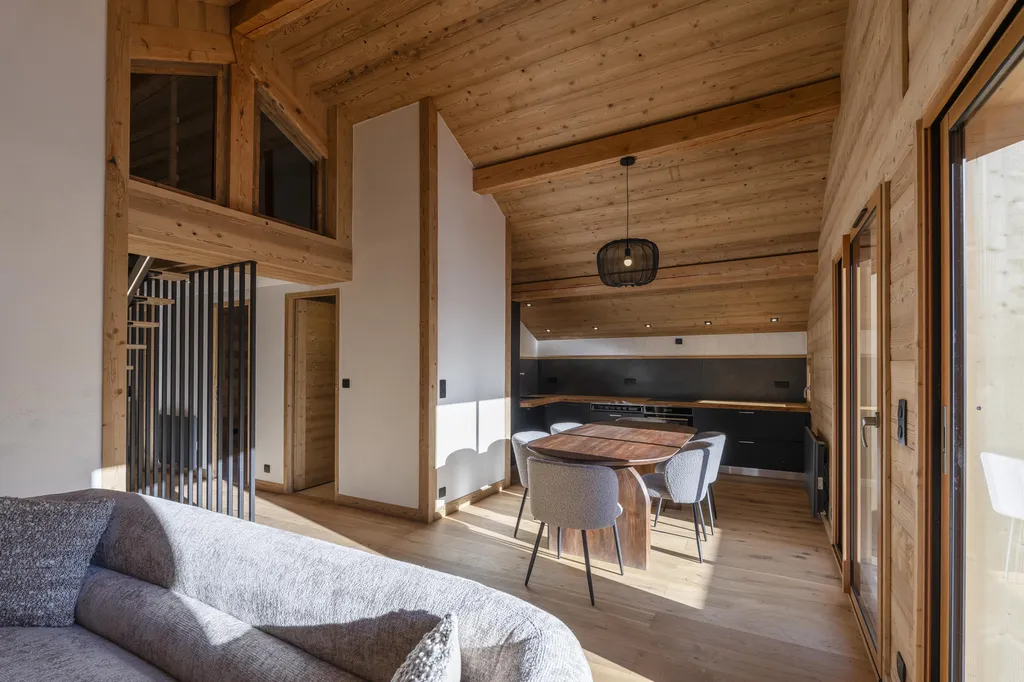 Appartement T3 + mezzanine à vendre dans chalet rénové à Pralognan-la-Vanoise – authenticité et confort moderne au cœur du village