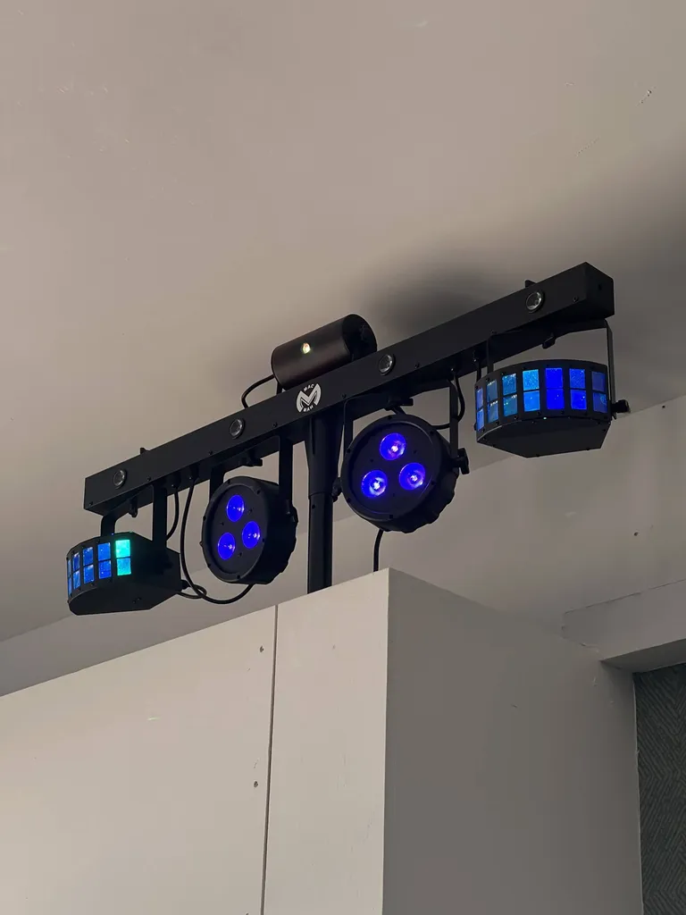 Installation sonorisation et lumières La Villa Spicy à Hyères Var 83