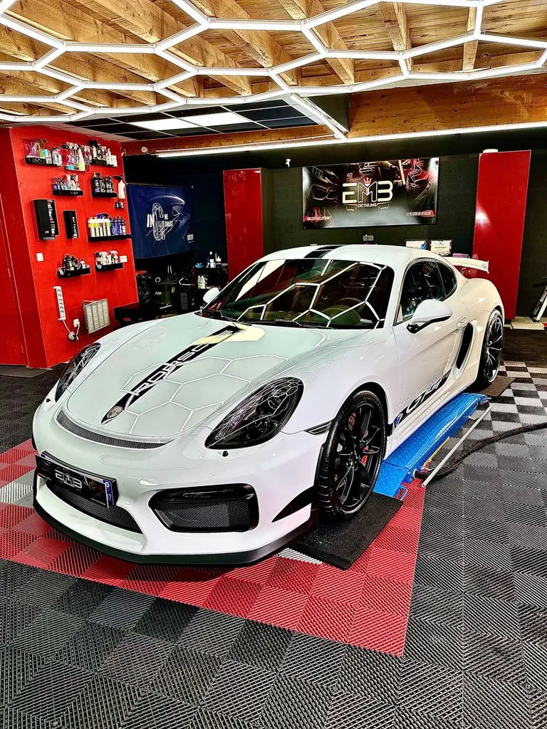 la meilleure protection carrosserie PPF voiture protection carrosserie Lyon Porsche GT4