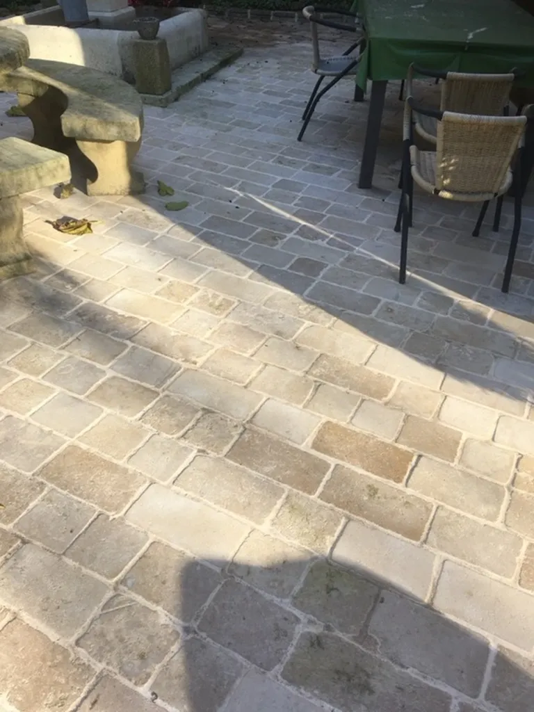 Pavés ANTICA en pierre naturelle pour aménagement extérieur