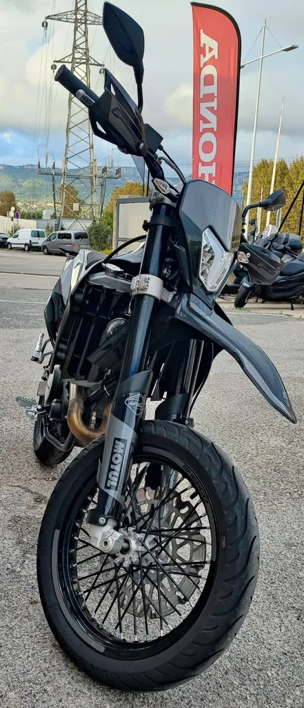 SHERCO SM RS 125 4T DU 05/2023 AVEC 2400KM.