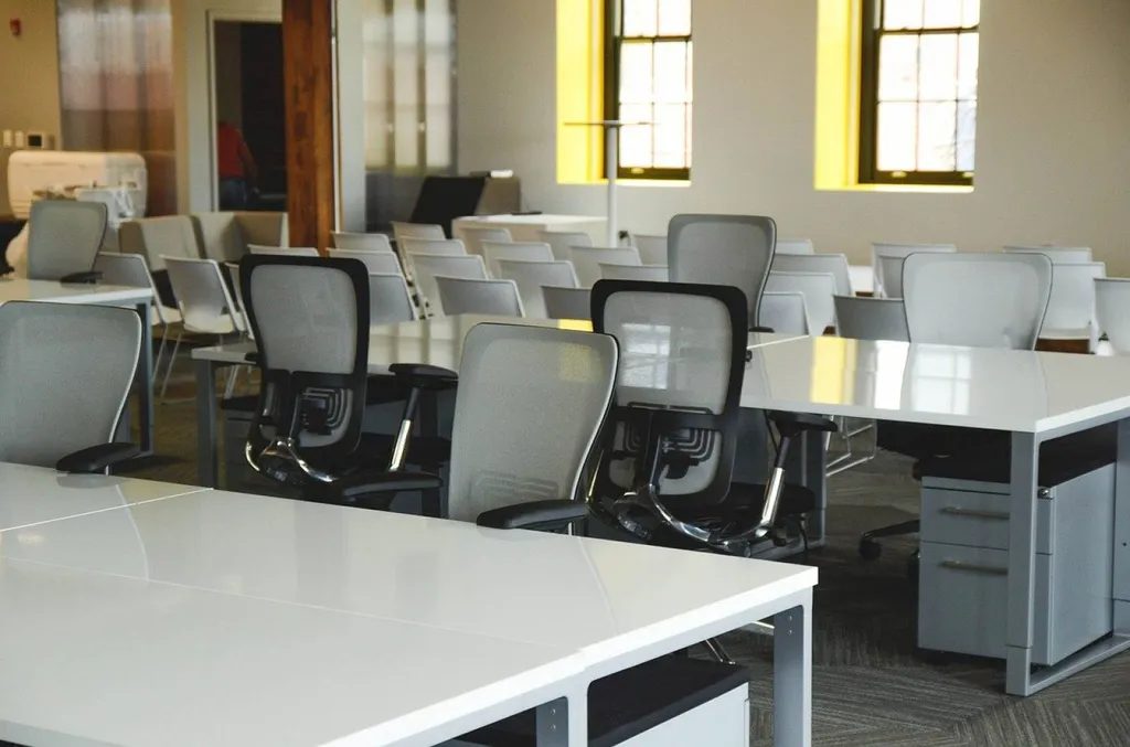Vente de mobiliers professionnels d'occasion sur Marseille et sa région 