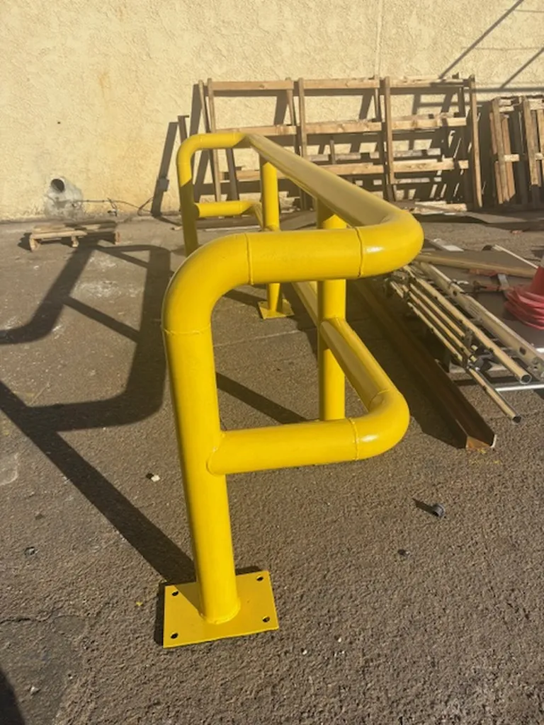 BARRIERE DE SECURITE PASSAGE PIETON SUR MESURE ACIER FOS SUR MER ISTRES 