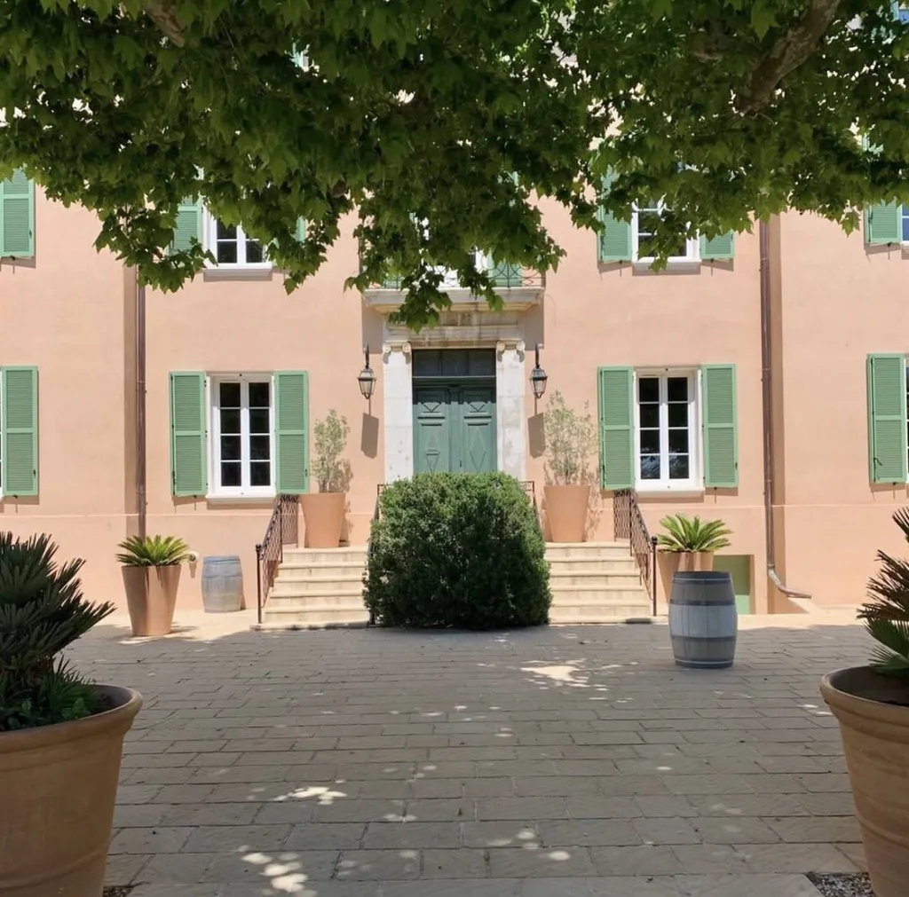 Les matériaux de TERRE DU MONDE ont été choisis pour le projet de rénovation du CHATEAU DES ANGLADES