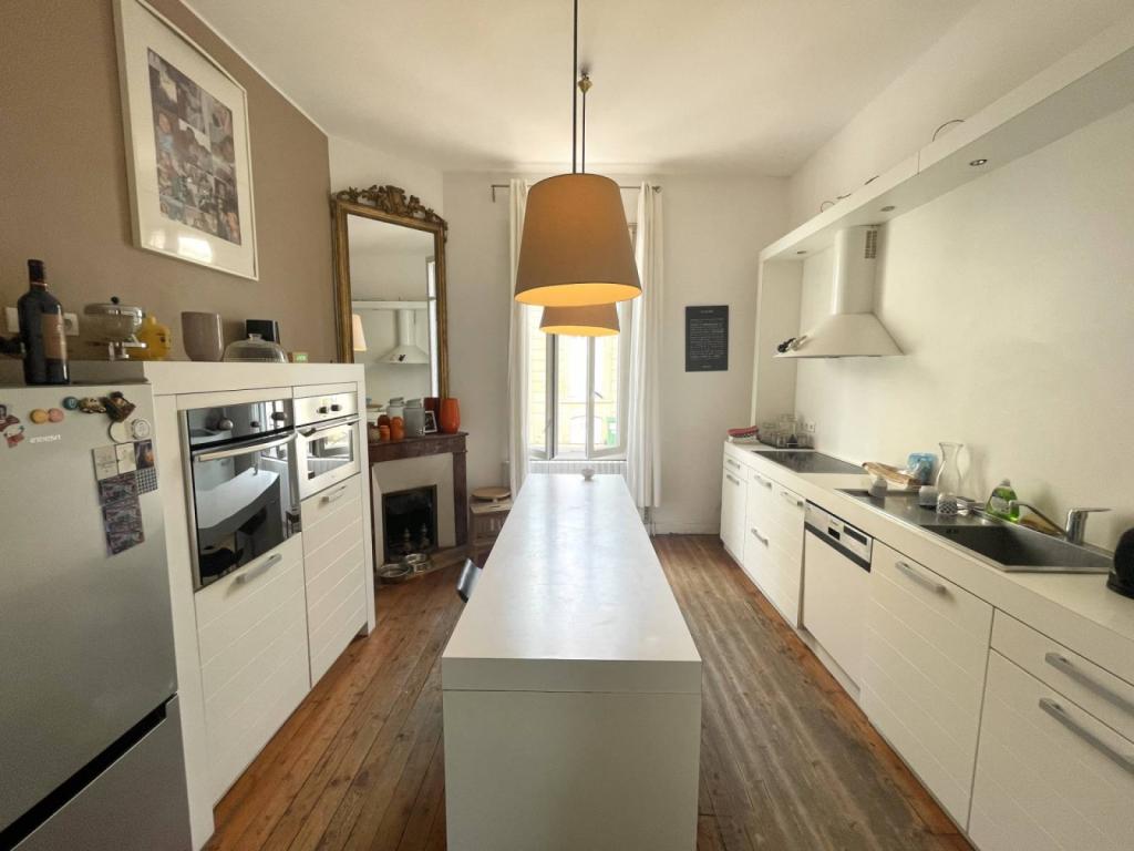 Maison rénovée à vendre quartier Bordeaux Jardin public