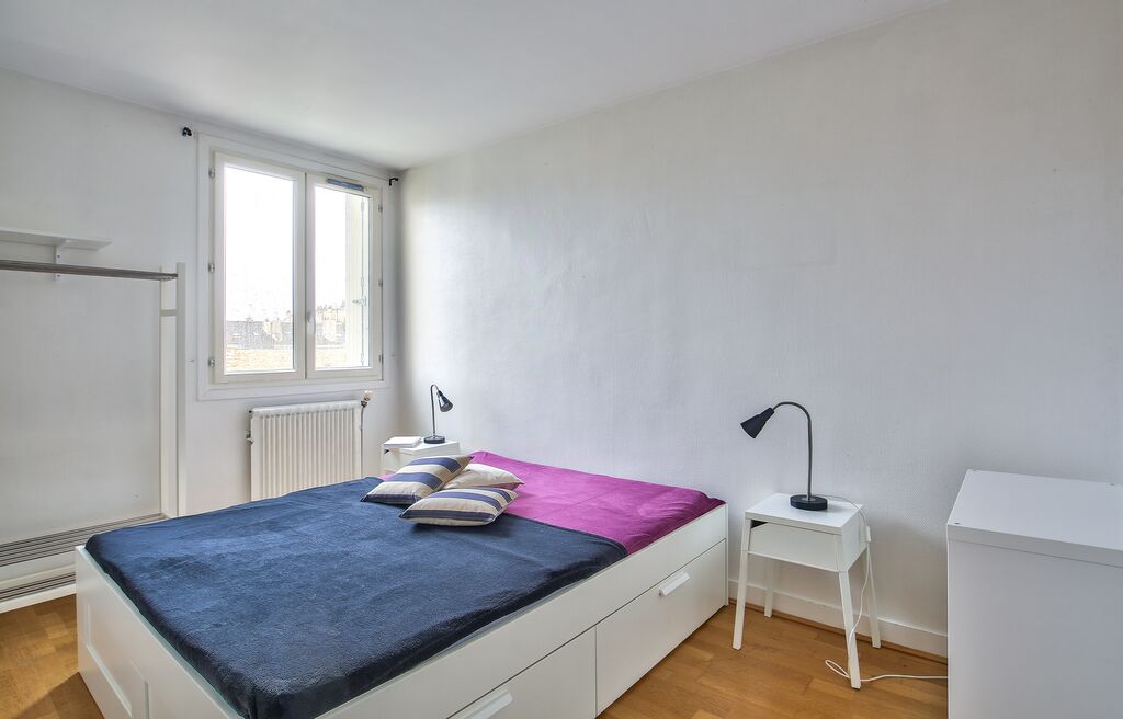 Appartement lumineux dans une rue du Centre-ville de Saint-Germain-en-Laye très recherchée