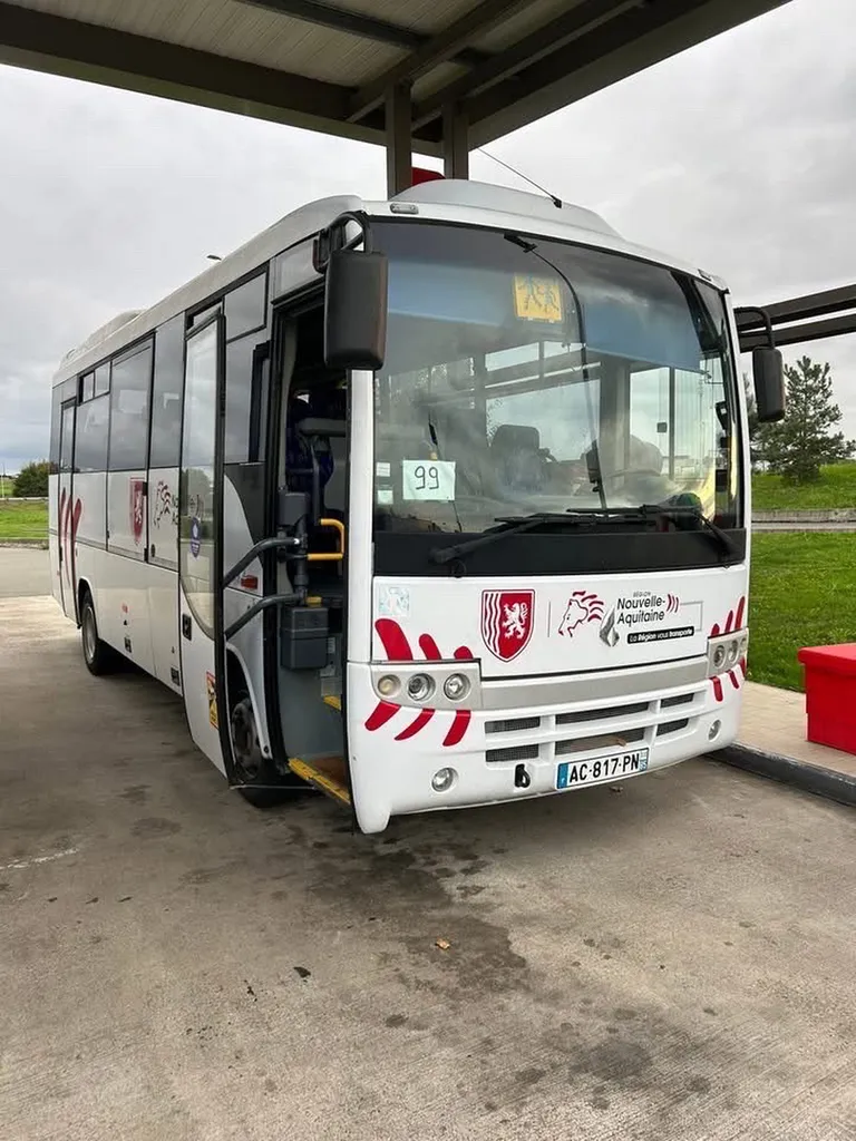 TRANSFORMATION COMPLÈTE POUR UN VAN AMÉNAGÉ CHEZ KENDAL CAR