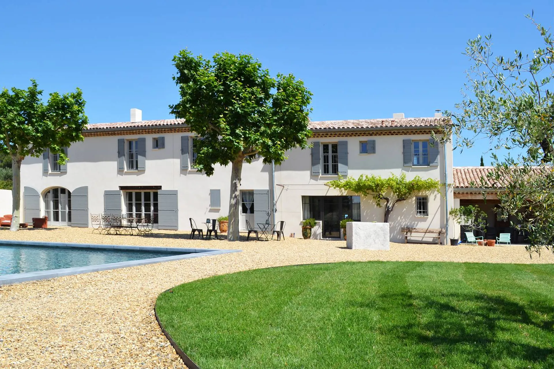 Constructeur de maison individuelle de style intemporel sur le Lubéron