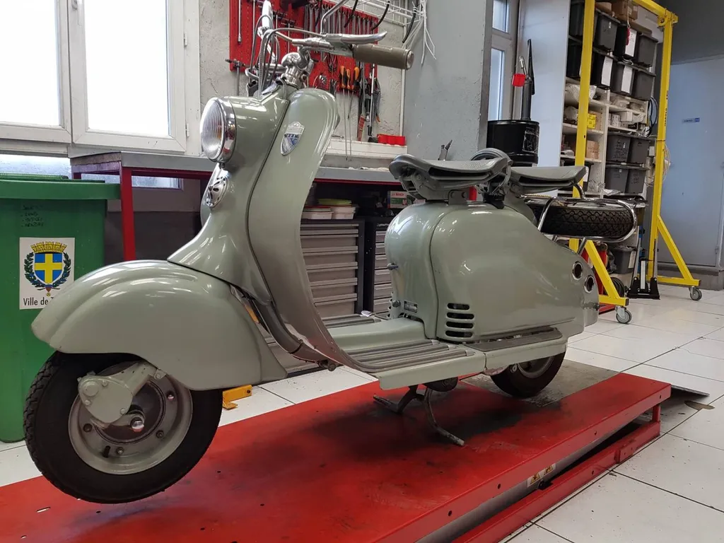 RESTAURATION MOTEUR LAMBRETTA LD 1954 SANARY SUR MER