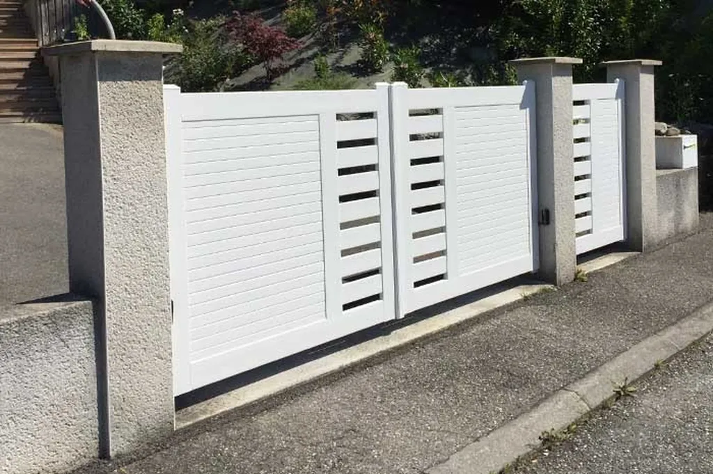 Portail rénové pour sécuriser l’accès d’une propriété à Villefranche-sur-Saône (Rhône 69)