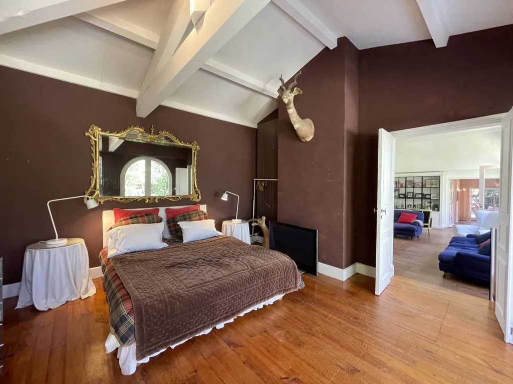 EXCLUSIVITE - maison de caractère sur la colline Saint Eutrope dans environnement privilégié   