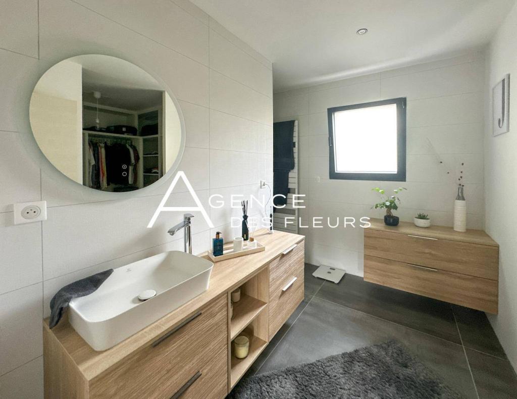 Maison Saint Germain De Pasquier 6 pièce(s) 204 m2