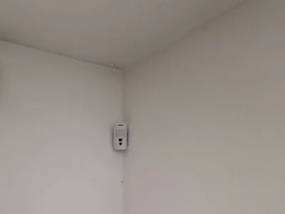 Sécurisation d’un appartement à Marseille avec un système Ajax complet : centrale Wifi/GSM/4G, caméras de détection et sirène extérieure