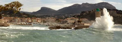 VENDU Maison pieds dans l'eau - Cassis  
