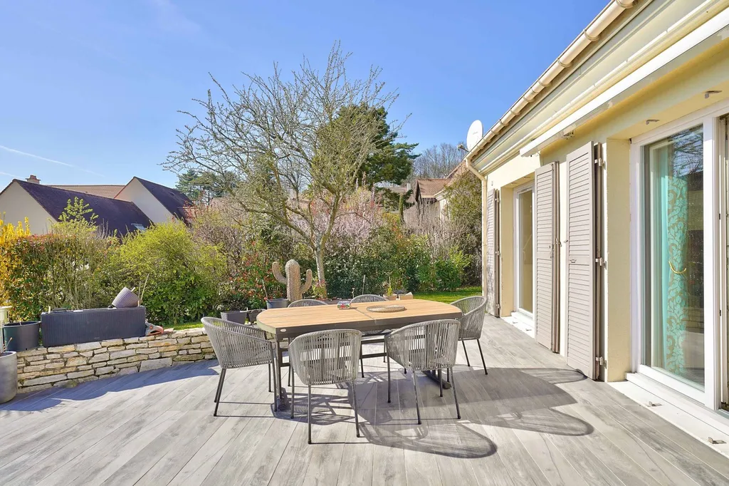 A vendre maison avec triple réception à Saint Prix 95390