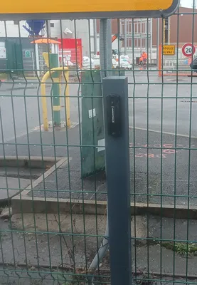 potelet avec lecteur TIL