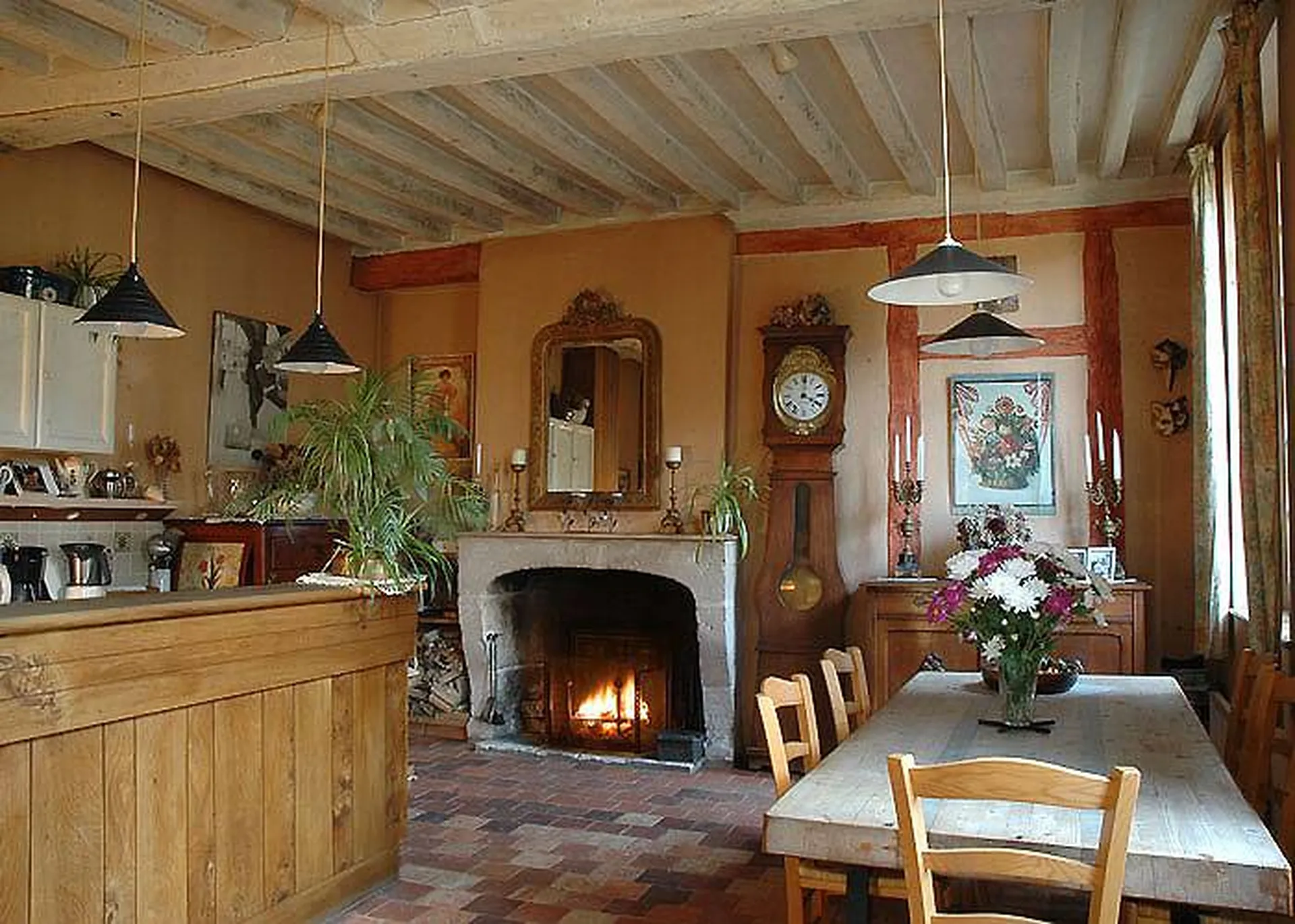 Achetez une maison à colombages dans la capitale Augeronne à 30 minutes d'Honfleur 14600