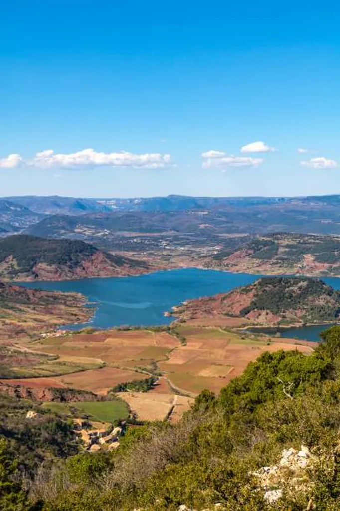 Le Lac du Salagou proche de Vias-Plage 