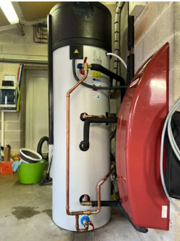 Installation de chauffe-eau thermodynamique Yack à Au Rove, Bouches-du-Rhône