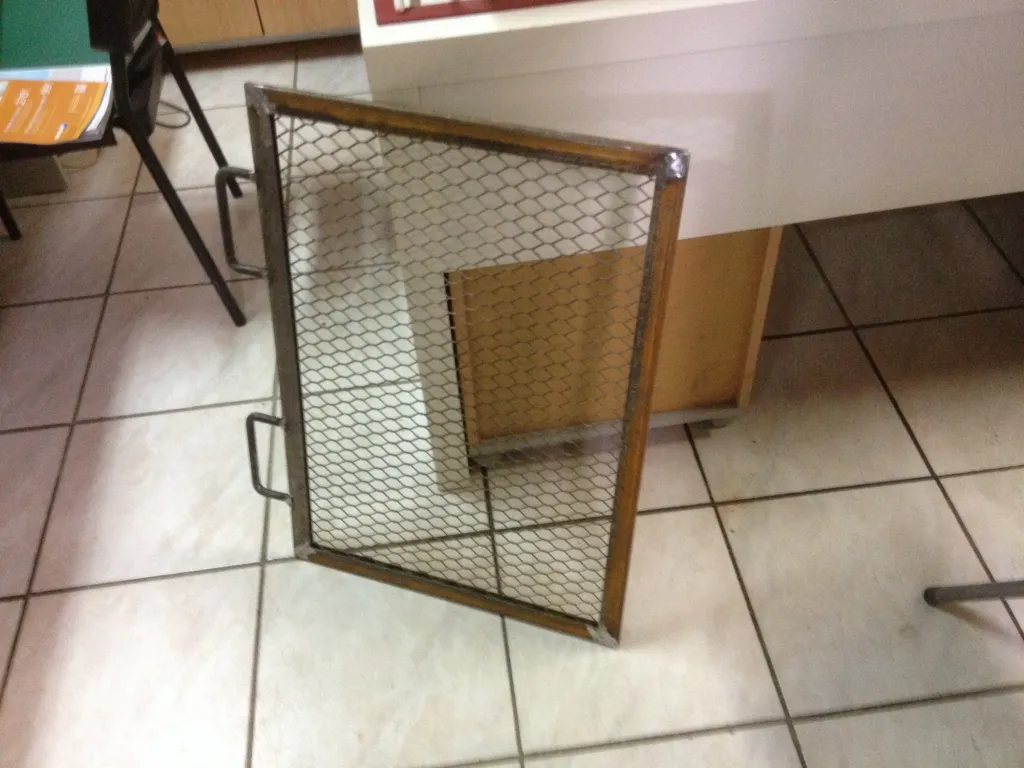 GRILLE SUR MESURE POUR VOTRE BARBECUE A FOS SUR MER