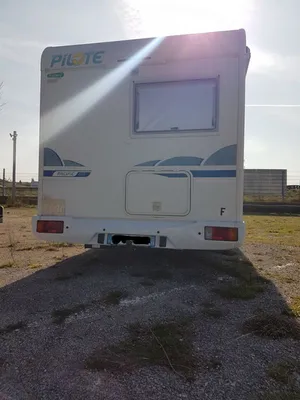 pilote p68 avec attelage dans les bouches du rhone