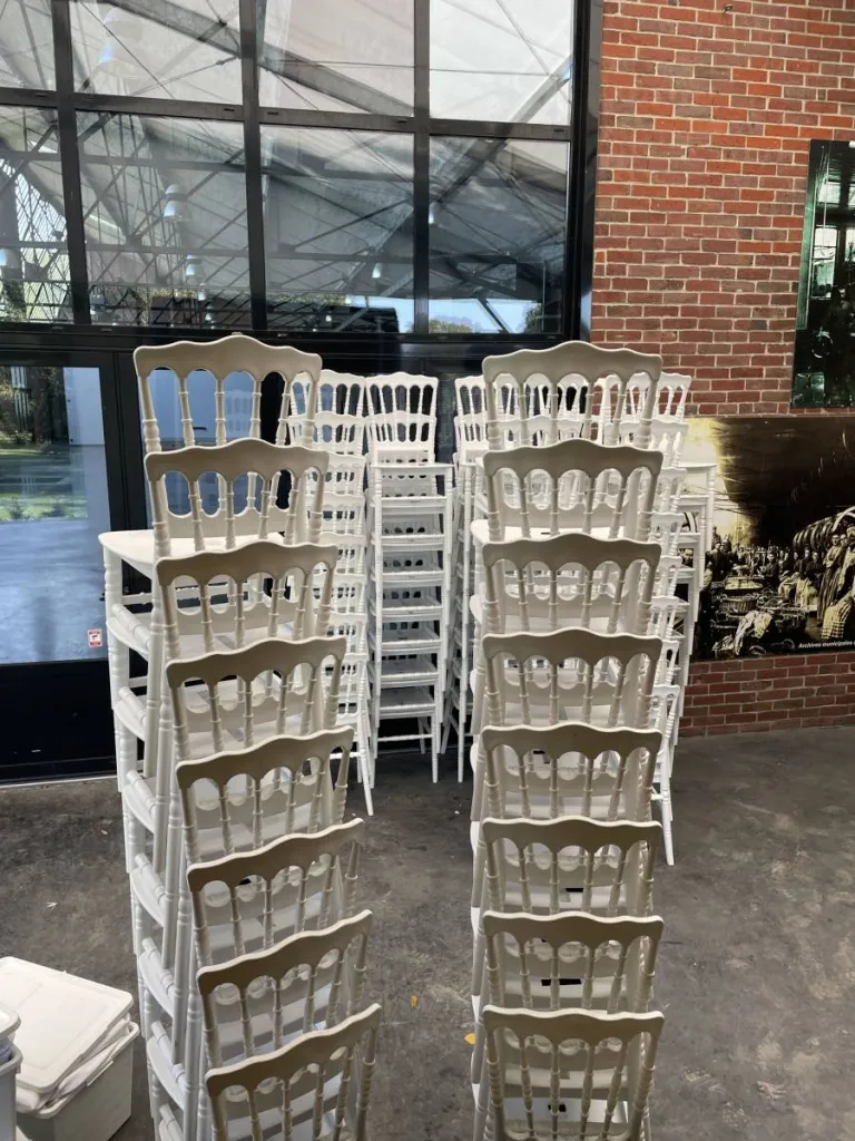 livraison de chaises en Normandie pour réception