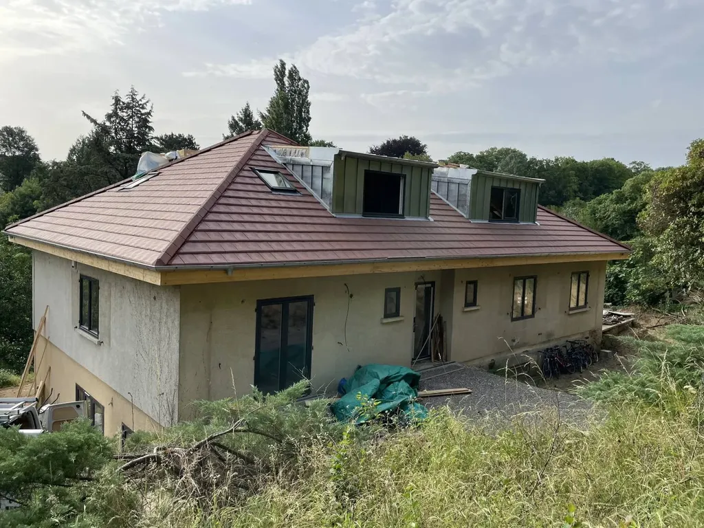 Maison après surélévation avec création d’un étage avant isolation thermique par l’extérieur