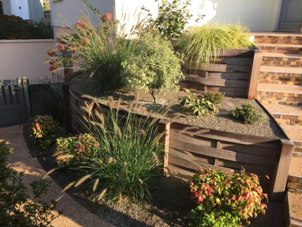 Réalisation d'une retenue de terre en bois exotique sur Fontaine La Mallet secteur Le Havre