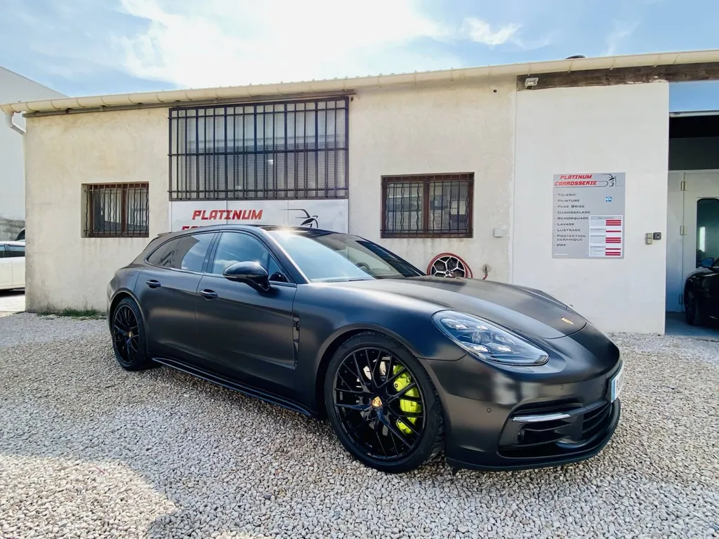 Porsche Panamera 