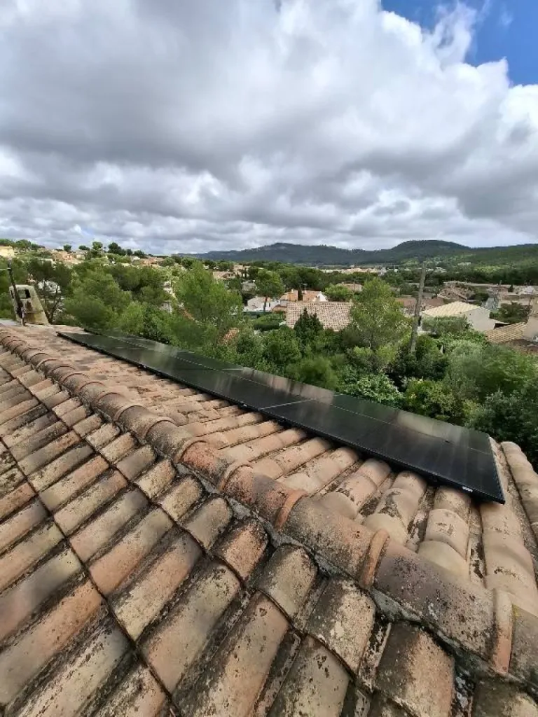 Réduisez vos factures d'électricité dès 13 900€ avec la pose de panneaux solaires 