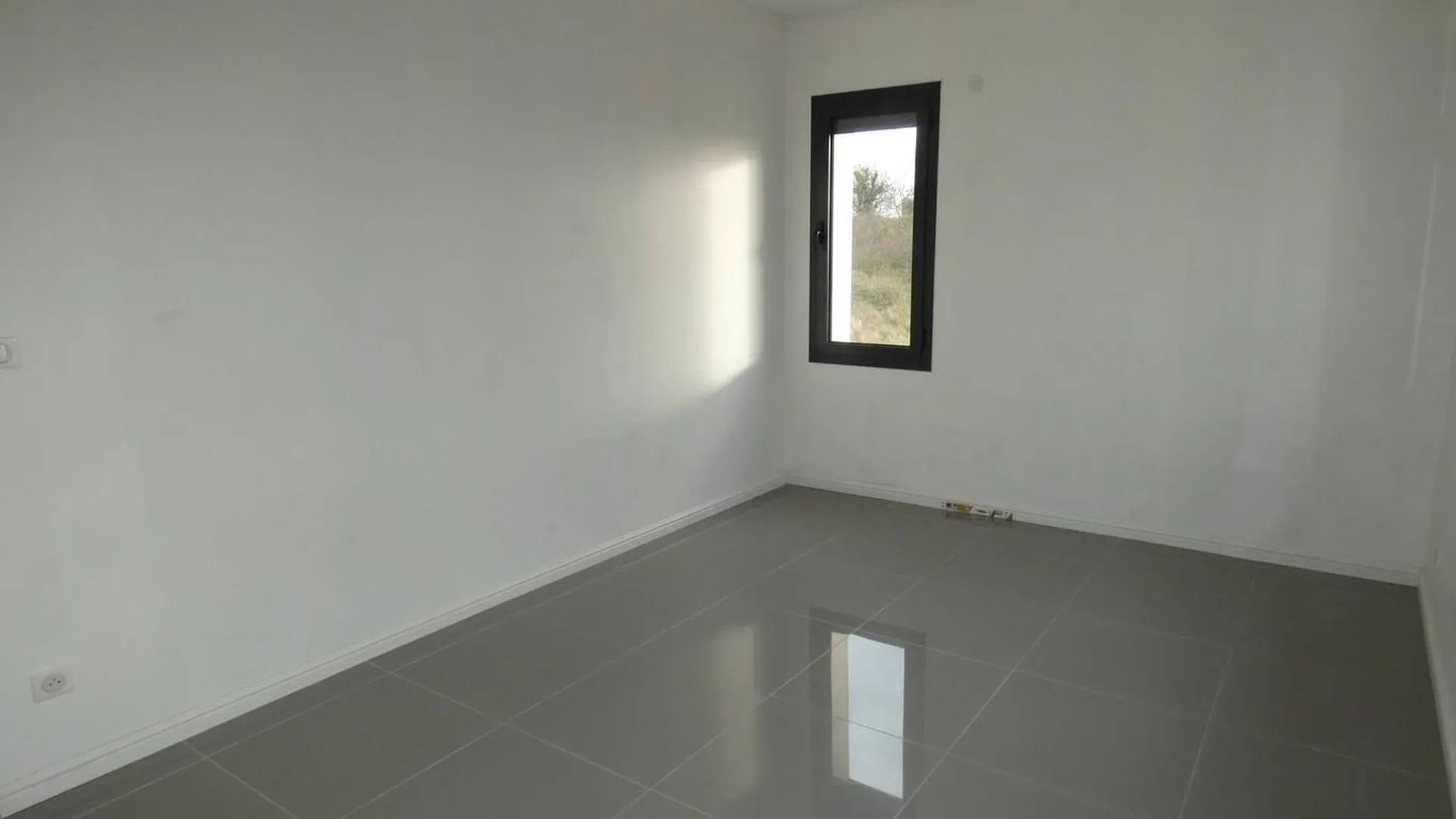 VENDU Proche de la plage, en Normandie (76), appartement de 77 m² et 2 chambres entièrement rénové entre Criel sur Mer et Le Tréport