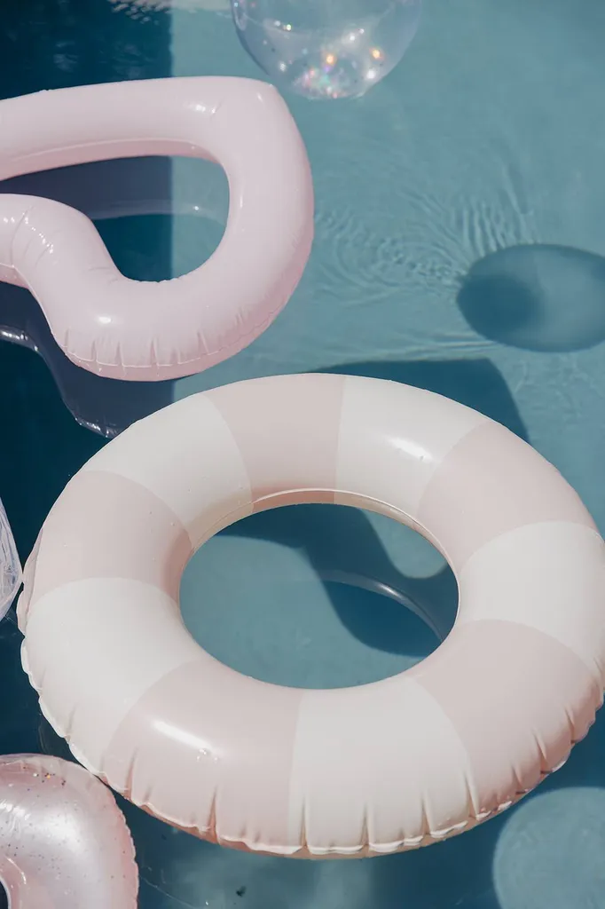 Domaine mariage en provence avec piscine et hebergements