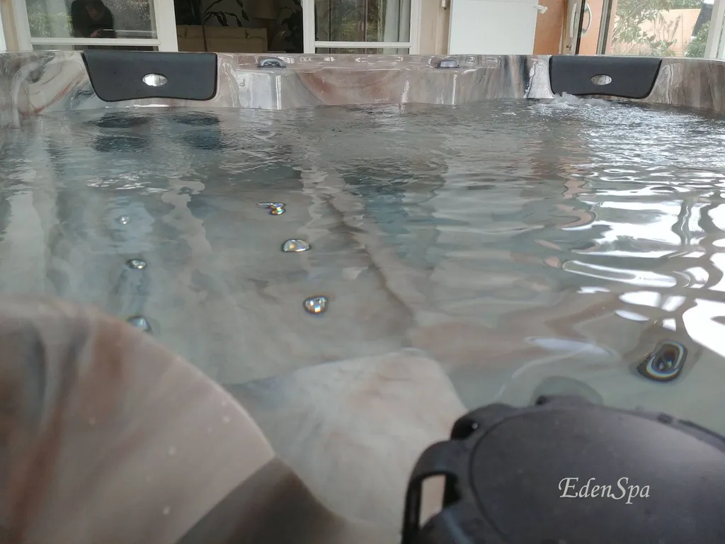 spa familial intérieur  6 places aix-en-provence