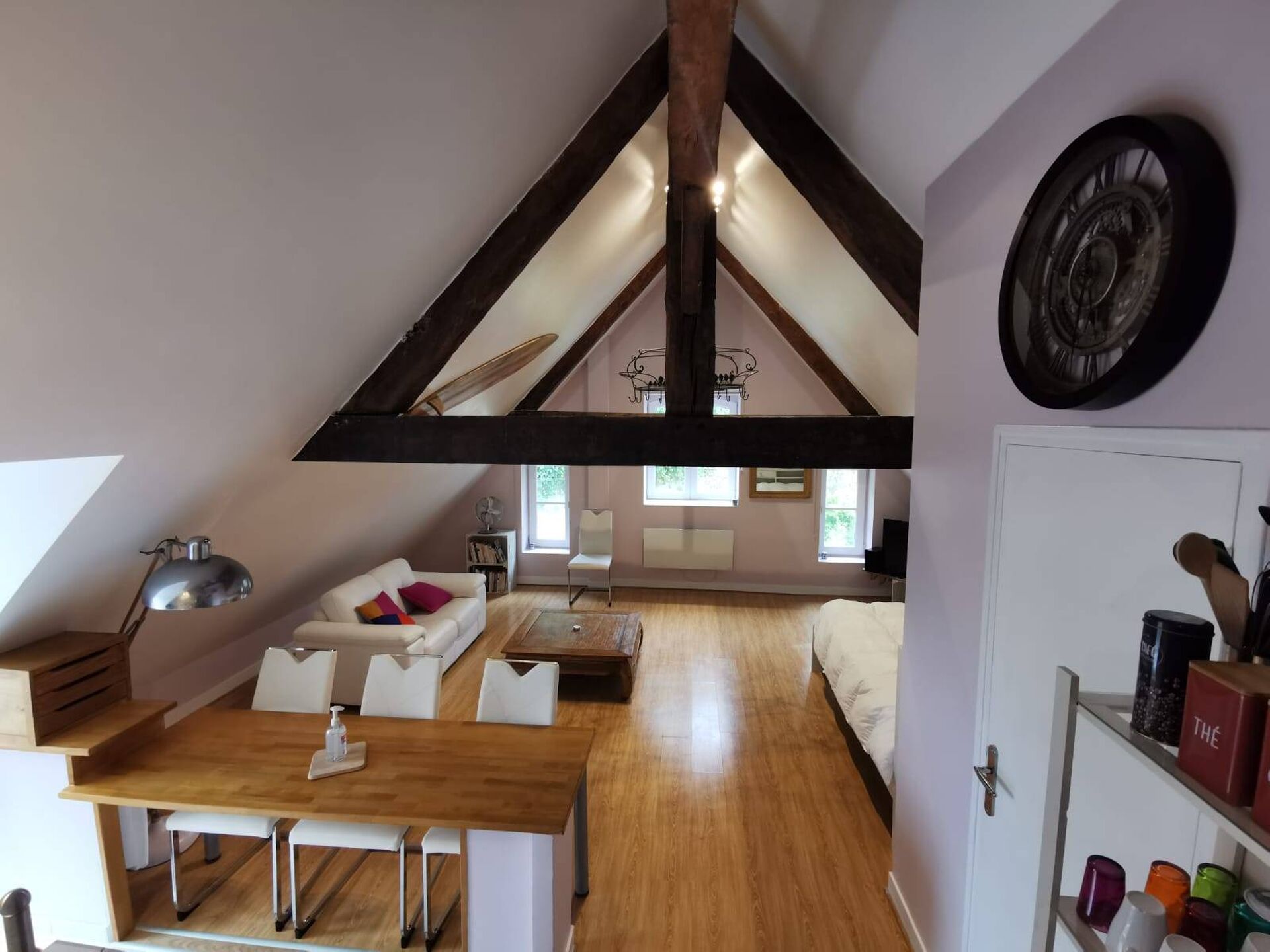 A visiter, très beau studio situé à Honfleur dans le Calvados 14, alliant charme et caractère