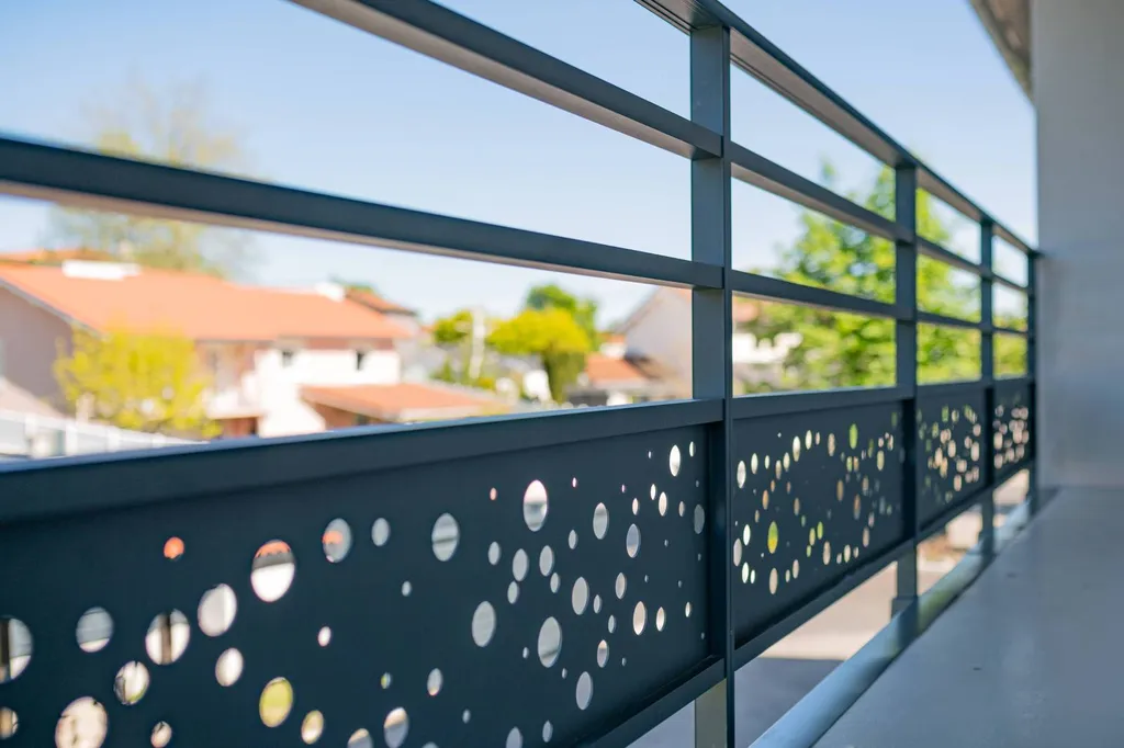 Garde-corps en aluminium sur mesure posé à Geudertheim